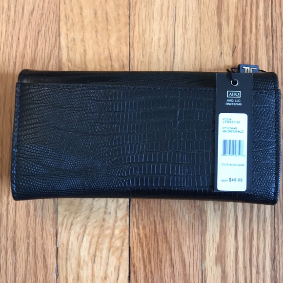 LONDON FOG Wallet - Picture 4 of 7